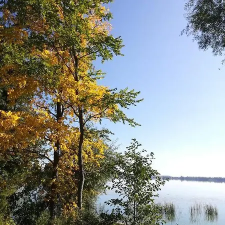 Wodna Ostoja Z Kominkiem Nad Jeziorem Selment 公寓 Buczki