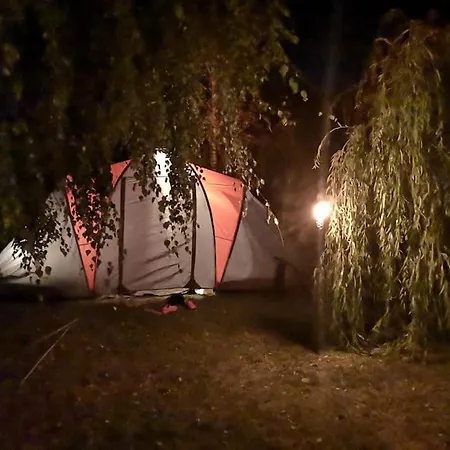 Wodna Ostoja Z Kominkiem Nad Jeziorem Selment 公寓