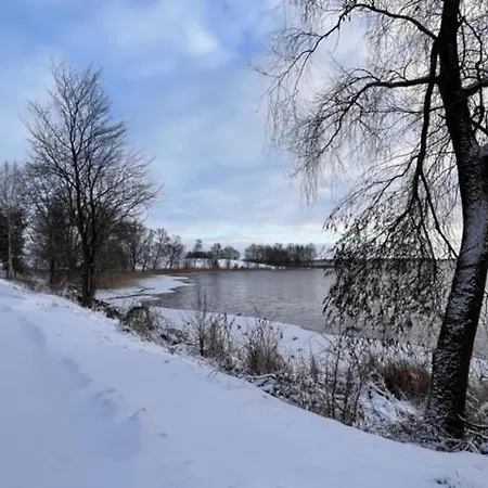 Wodna Ostoja Z Kominkiem Nad Jeziorem Selment