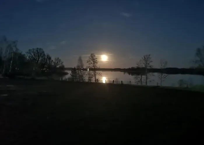 Wodna Ostoja Z Kominkiem Nad Jeziorem Selment