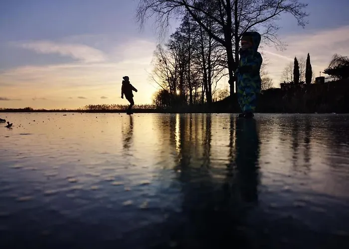 Wodna Ostoja Z Kominkiem Nad Jeziorem Selment * Buczki