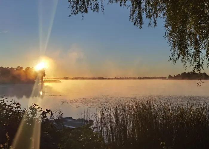Wodna Ostoja Z Kominkiem Nad Jeziorem Selment Apartment