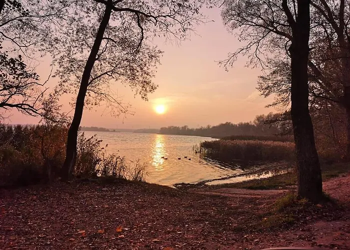 Wodna Ostoja Z Kominkiem Nad Jeziorem Selment Buczki